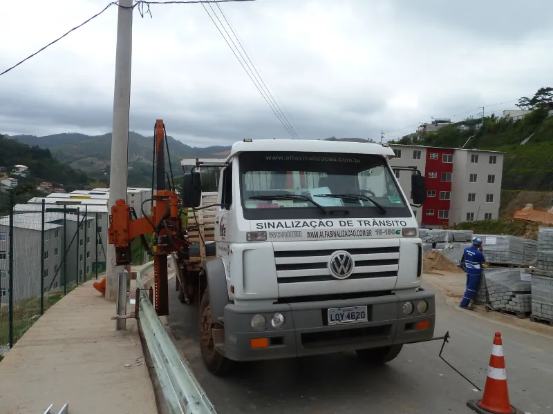 Empresa de placas de sinalização de obras