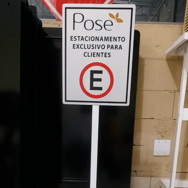 Pedestal estacionamento