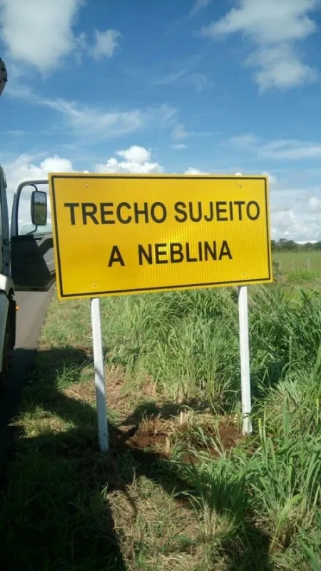 Placas de rodovias